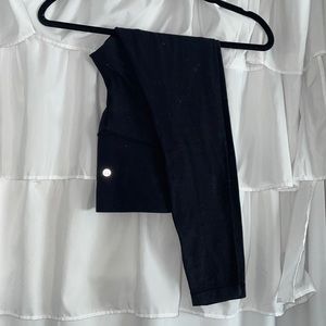 Small Lululemon black align leggings barley worn just too long on me